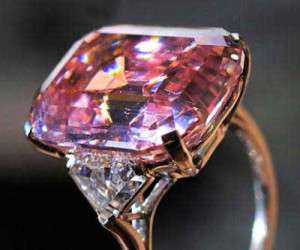 بزرگترین الماس قرن به ارزش ۵ میلیارد + تصاویر