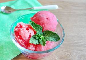 روشی مخصوص برای تهیه “بستنی هندوانه”
