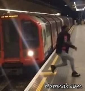 پرش خطرناک پسر جوان مقابل قطار مترو در حال حرکت + فیلم