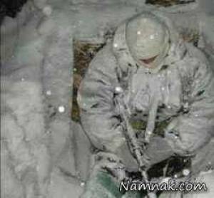 استقامت سرباز حزب الله  در دمای منفی ۲۰ درجه+تصاویر