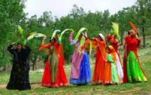 رقص زنان ایرانی در یک عروسی + عکس!