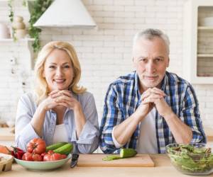 برنامه غذایی لازم برای سلامت سالمندان