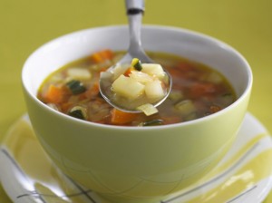 مراحل پخت “سوپ شلغم” ساده و خوشمزه برای کودکان