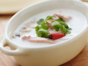 طرز تهیه “سوپ نارگیل” تایلندی با طعمی خاص