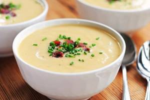“سوپ پنیر” کانادایی‬‎ پیش غذایی خاص و وپژه