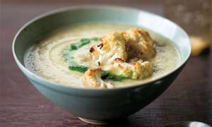 دستور پخت “سوپ گل کلم با شیر” به همراه نکات ریز