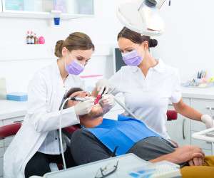 عصب کشی دندان دقیقا چگونه انجام می شود؟