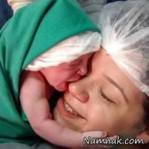 حرکت جالب نوزاد لحظه بعد از تولد با دیدن مادرش +عکس