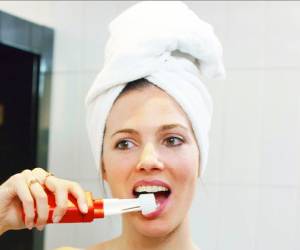 مسواکی برای تمیزی کامل دندان ها فقط در ۱۰ ثانیه !
