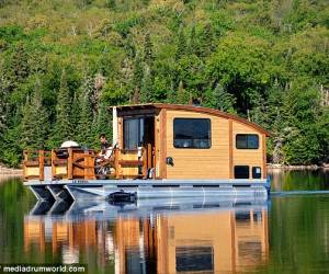 خانه قایقی زیبا برای زندگی آرام روی آب! + تصاویر