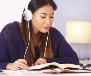 موسیقی هنگام مطالعه خوبه یا بد ؟