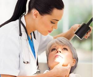 درمان نازکی پوست صورت به روش متخصصان پوست