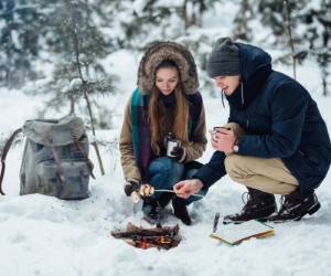 اصول کمپ زدن صحیح و حرفه ای در زمستان