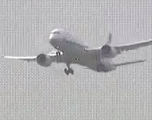 کنترل معجزه آسای هواپیمای در حال سقوط در ژاپن + فیلم