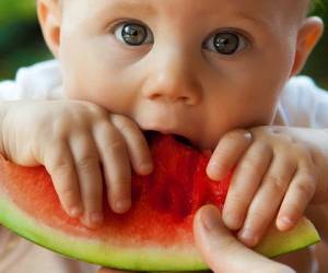 ۱۹ توصیه غذایی برای افزایش وزن نوزاد و کودک نوپا