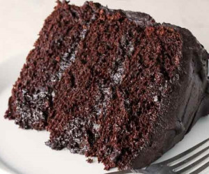 طرز تهیه کیک دبل چاکلت دلچسب بدون فر