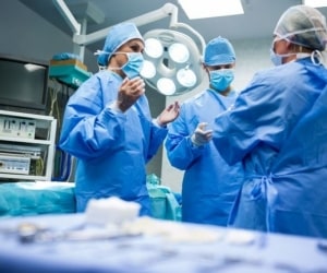 ۳۶ جراحی سخت برای نجات کودک ۲ ساله