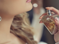 10 عطر و ادکلن برتر و پرفروش زنانه لانکوم (Lancome)