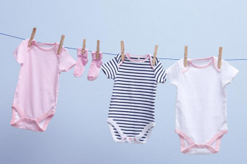 نکاتی اساسی در خصوص شست و شوی لباس نوزادان  هنگام شستن لباس نوزاد به این نکات توجه کنید!